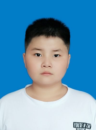 李泊毅